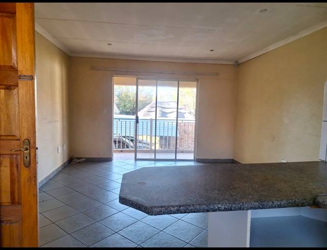 2 BEDROOM FLAT SOLD IN RENSBURG